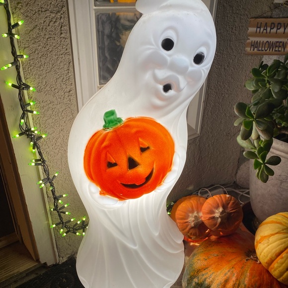 Meet your Posher, Patricia - Picture 1 of 1